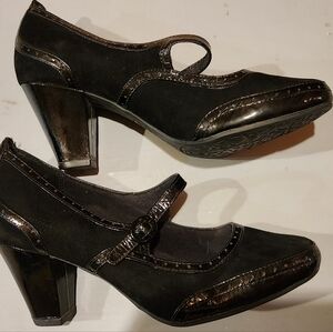 Clarks Artisan shoes black comfy heels